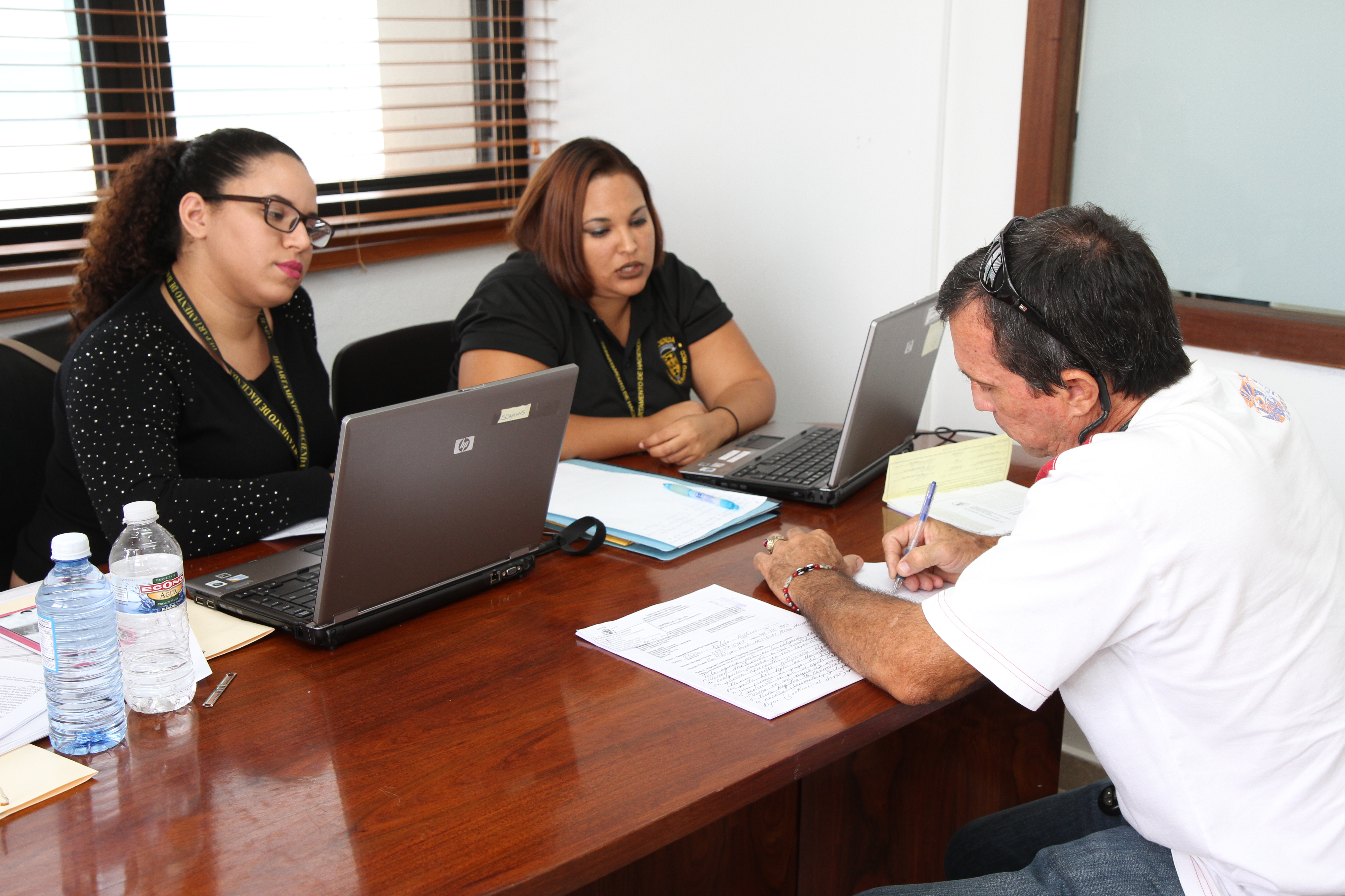 Hacienda tramita multas a comerciantes en el CUD