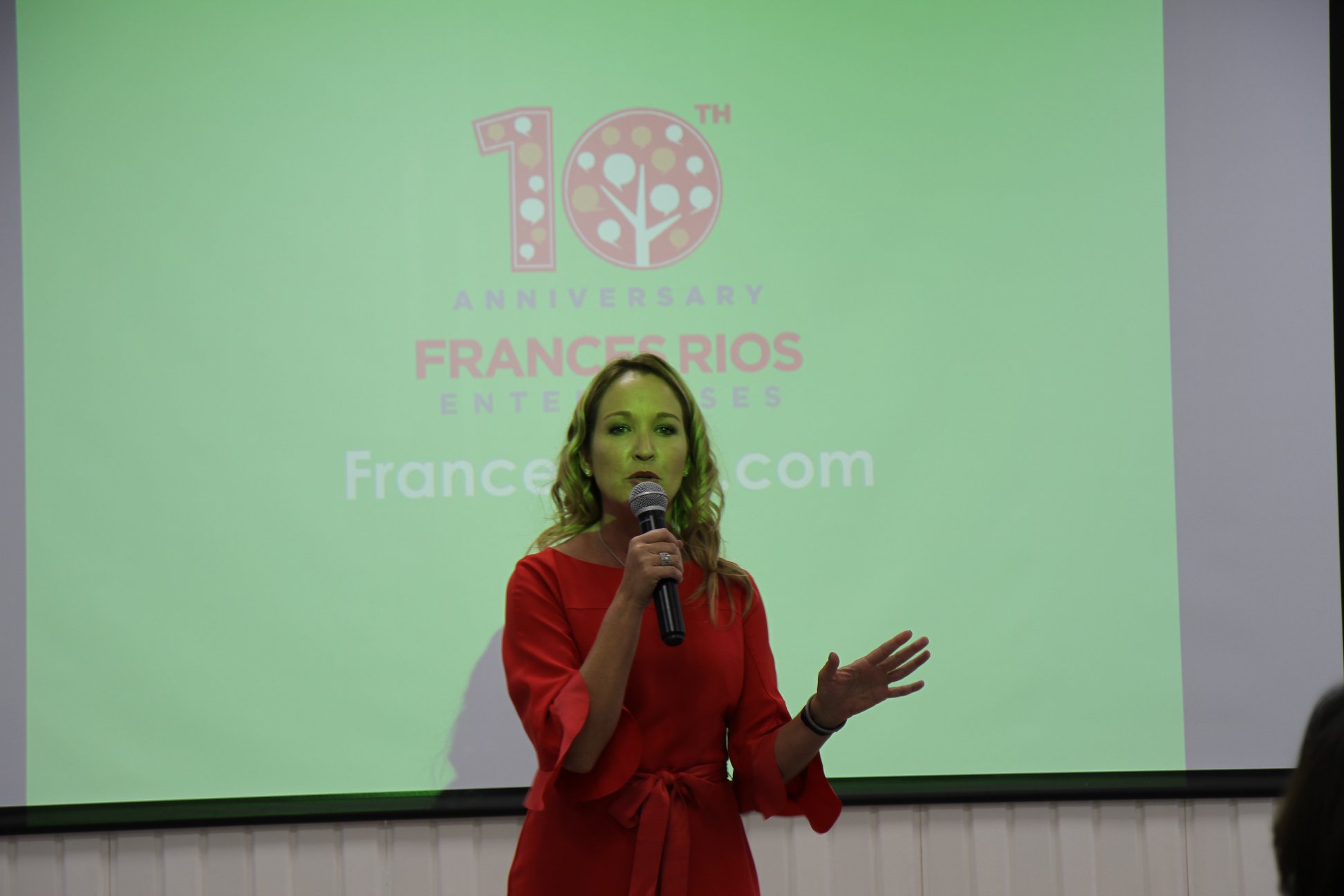 Lanzamiento oficial del Women Who Lead Academy™