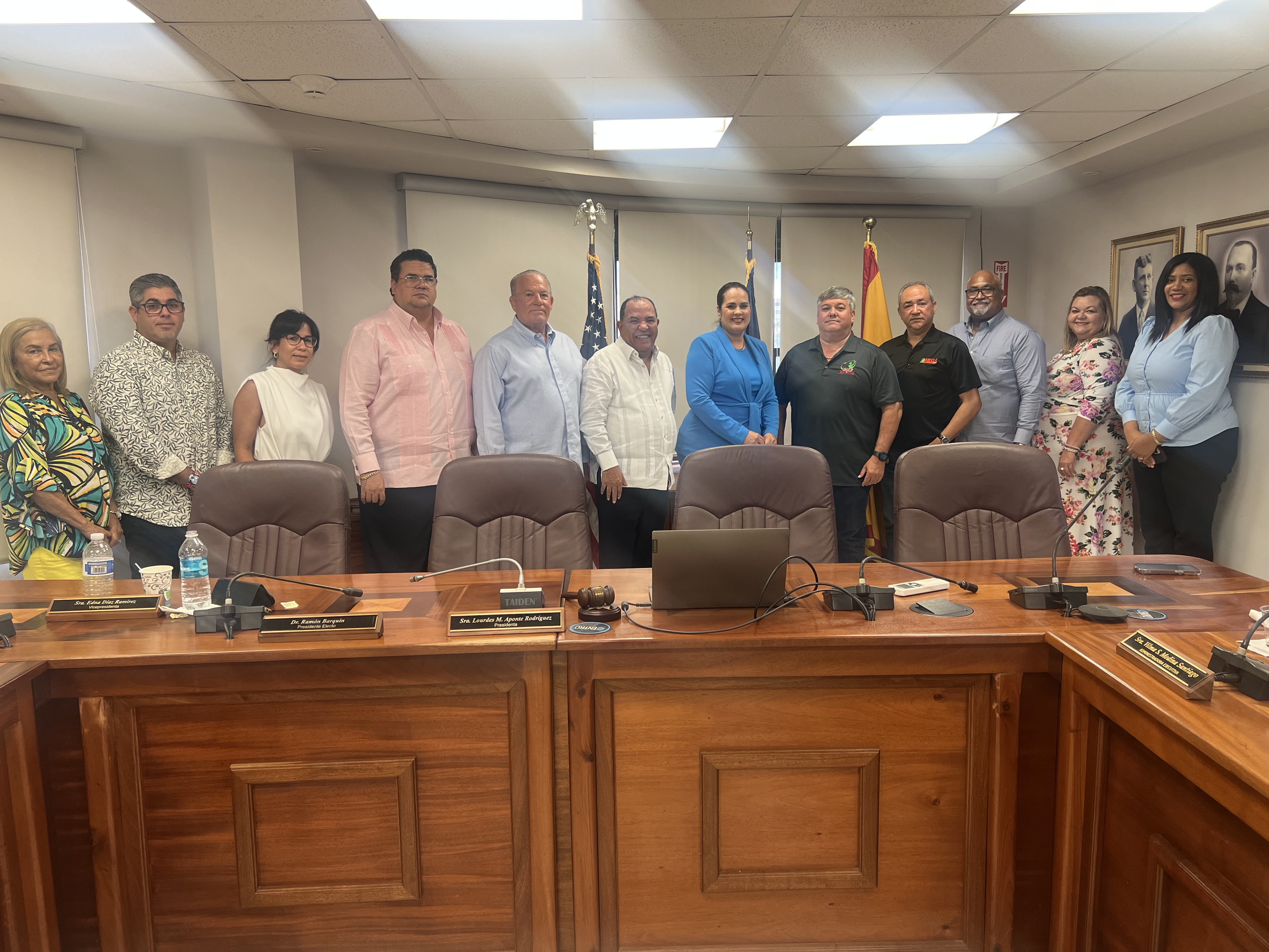 Grupo de empresarios rumbo a la República Dominicana para unir lazos comerciales con la industria Agroalimentaria